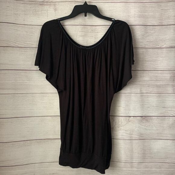 Arden B Black Blouse Short Sleeves Flowy Flattering Fit Slight Ruching Size sS - Picture 4 of 6
